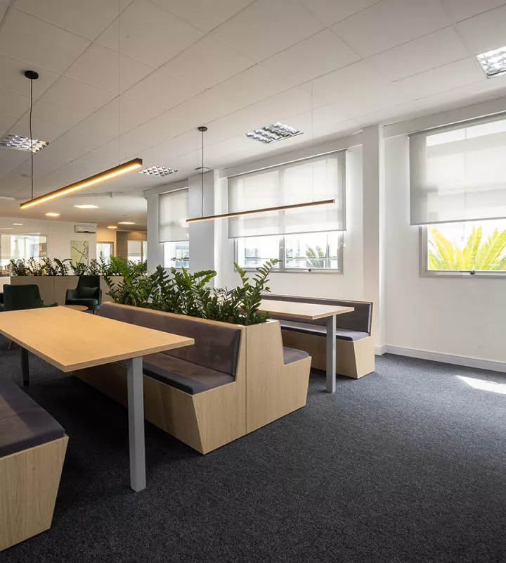 Cortinas e persianas para ambientes corporativos
